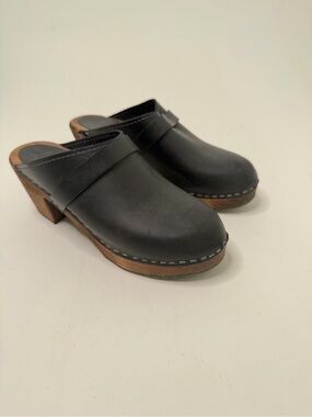 Lotta from Stockholm Women’s Black Leather Clogs with Wood Heel Size 39